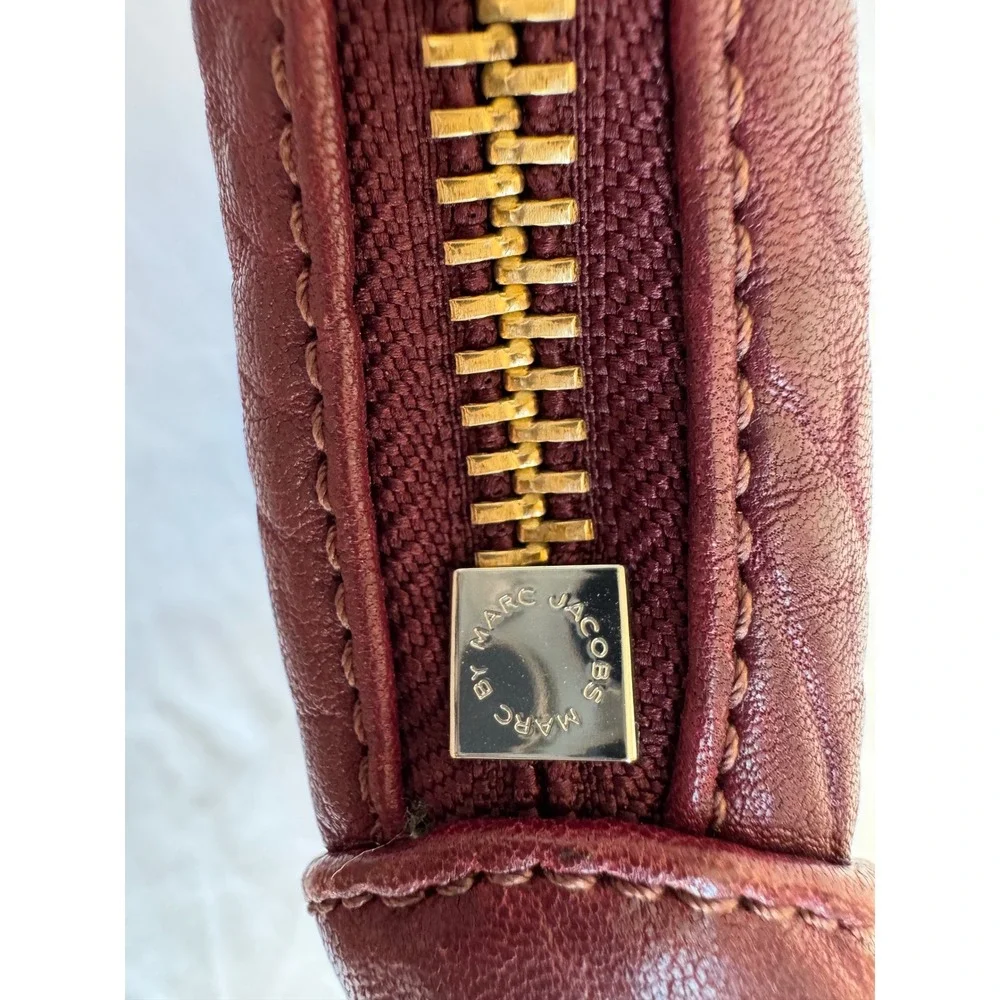 Marc by Marc Jacobs Burgundy Pebbled Lamb Leather Crossbody Shoulder Gold Silver